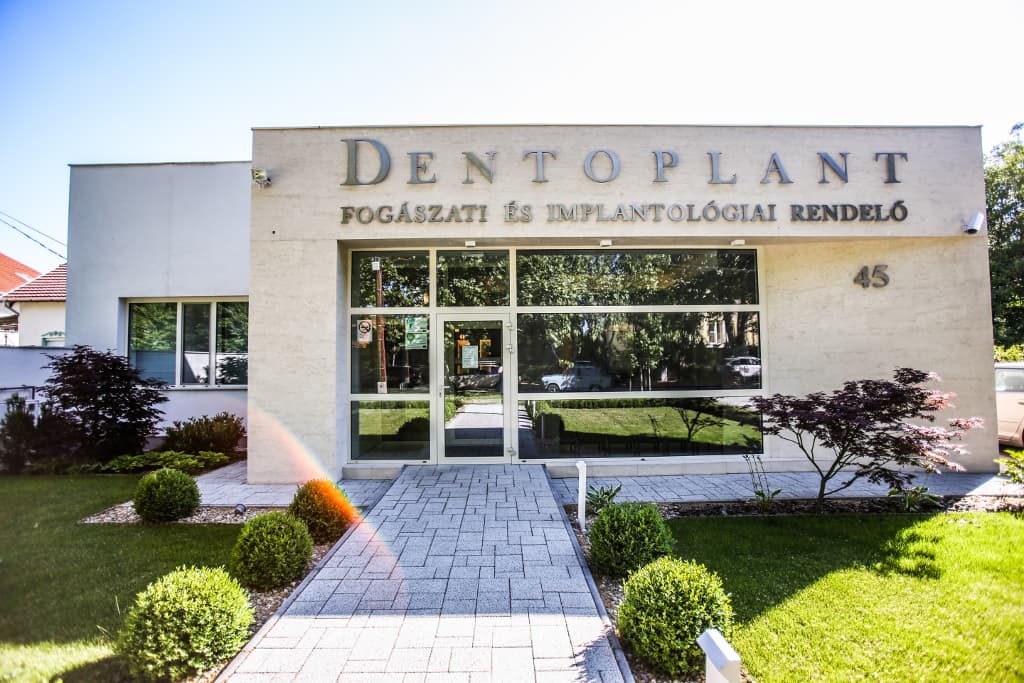 A Dentoplant Fogászati és Implantológiai Rendelő enteriőrje – Szeged, Fő fasor 45.